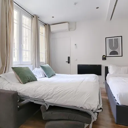 Tbs 306 - Lovely In * Παρίσι